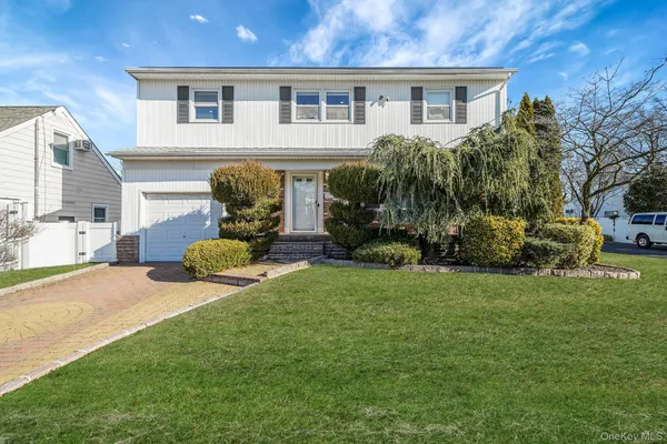 $999,000 | 2415 Babylon Turnpike, Merrick, NY 11566