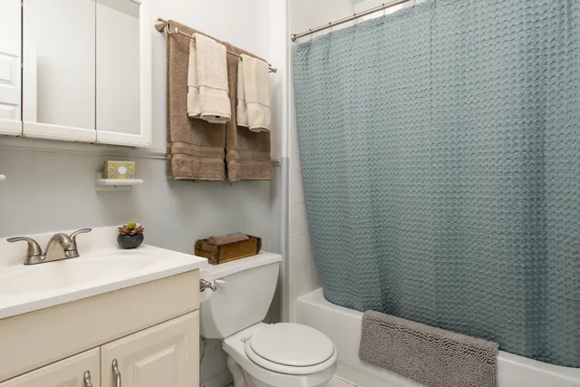 $2,950 | 734 Adams Street, Unit 5A, Hoboken, NJ 07030