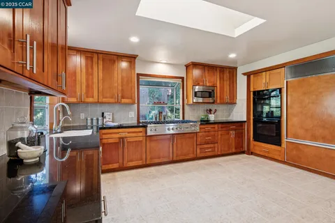 $1,999,000 | 1149 Camino Vallecito, Lafayette, CA 94549