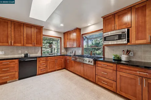 $1,999,000 | 1149 Camino Vallecito, Lafayette, CA 94549