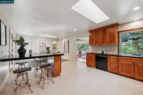 $1,999,000 | 1149 Camino Vallecito, Lafayette, CA 94549