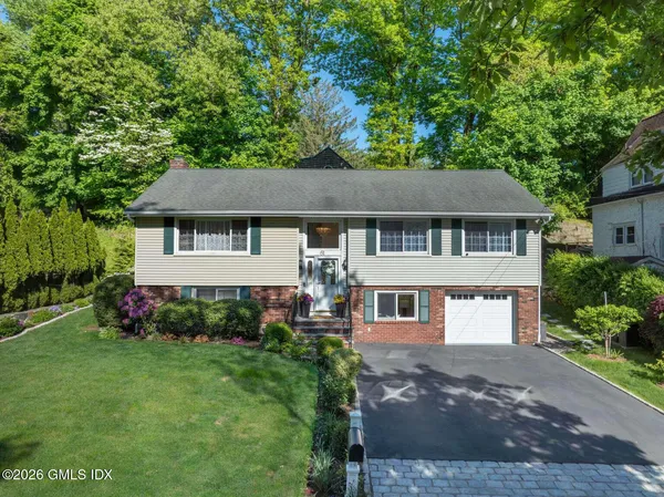$1,789,000 | 61 Center Drive, Old Greenwich, CT 06870