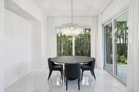 $5,995,000 | 5600 Coastal Drive, Boca Raton, FL 33487