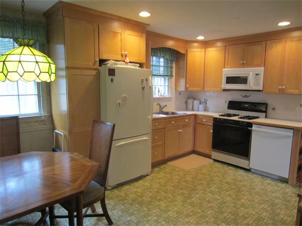 8 Sonning Road Beverly, MA 01915 - Photo 5 of 7 Gallery Image 5