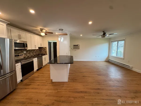 $2,300 | 11 Pine Cluster Circle, Unit F, Manalapan, NJ 07726