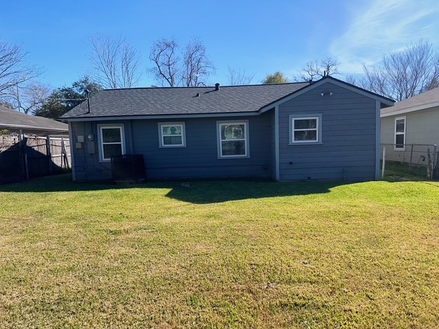 5425 Bataan Road Houston, TX 77033 - Photo 11 of 11 Back Yard