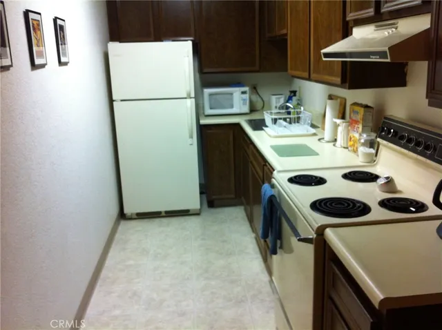 $157,000 | 2809 Los Felices Circle East, Unit G207, Palm Springs, CA 92262