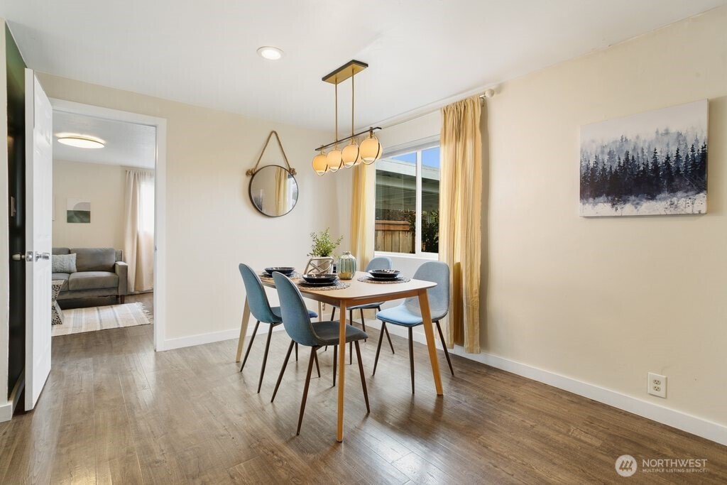 12214 4th Avenue Southwest Seattle, WA 98146 - Photo 12 of 33