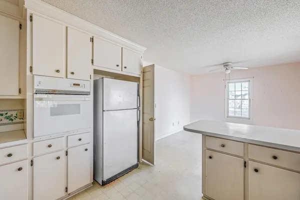 $214,900 | 131 South Cove Drive, West Columbia, SC 29170