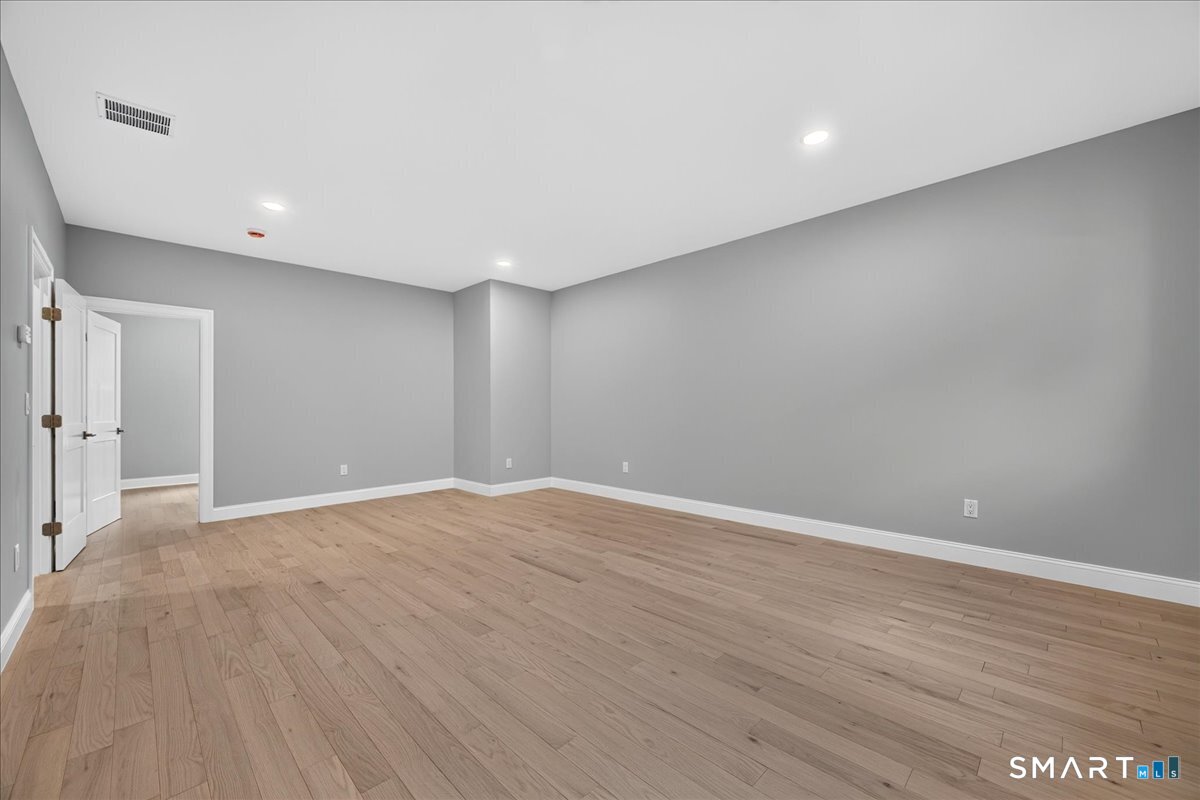 123 Scott Road East Lyme, CT 06333 - Photo 24 of 39 Generous primary bedroom suite