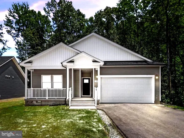 $379,000 | 192 Woodmount Drive, Colonial Beach, VA 22443
