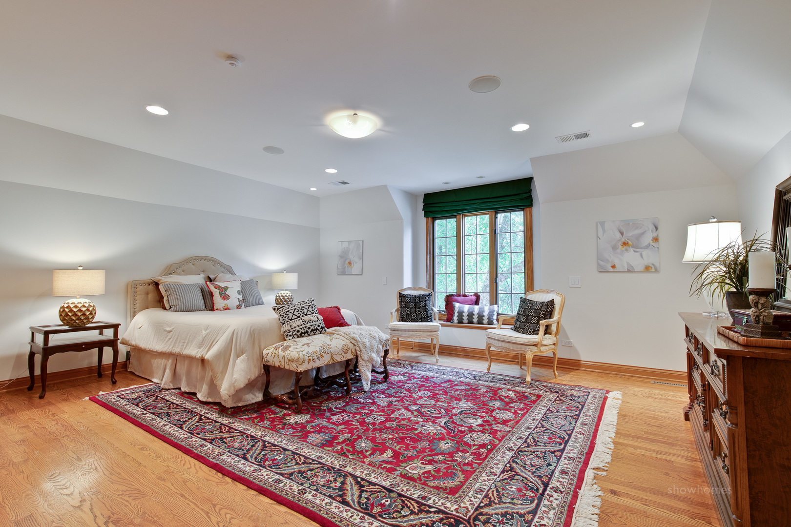 433 South Ridge Road Lake Forest, IL 60045 - Photo 30 of 49 a bed room with bed and windows