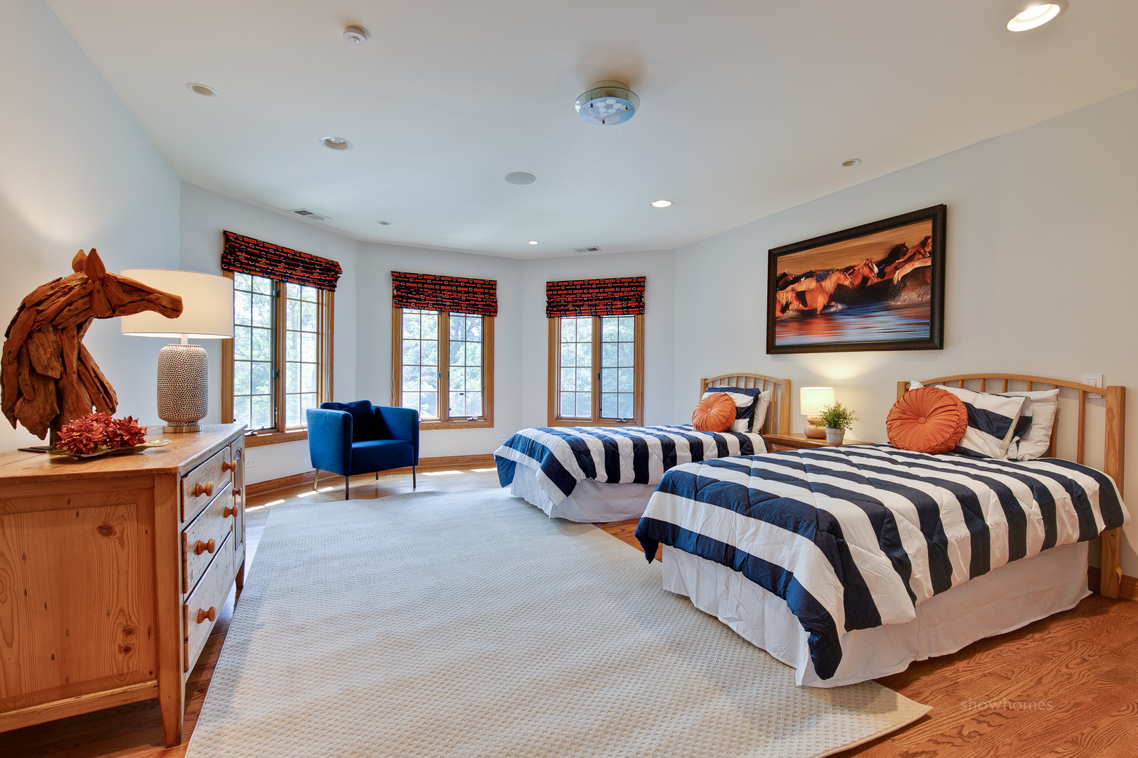 433 South Ridge Road Lake Forest, IL 60045 - Photo 33 of 49 a spacious bedroom with bed and glass door