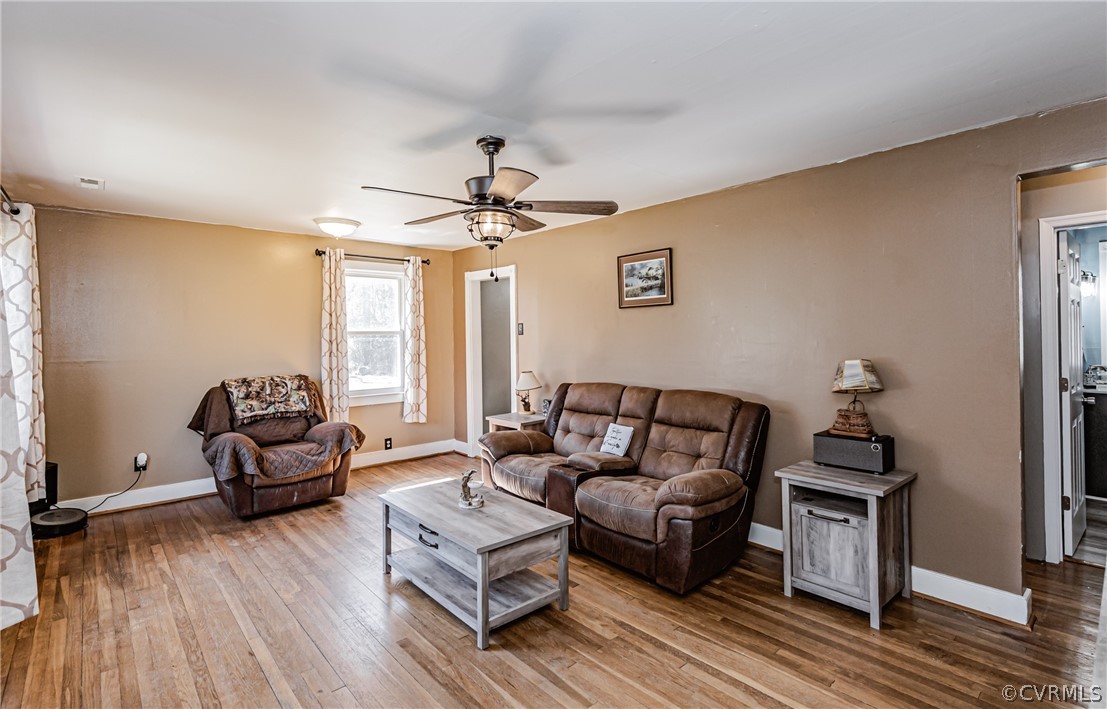 712 Beverstone Road Henrico, VA 23075 - Photo 8 of 47 Gallery Image 8