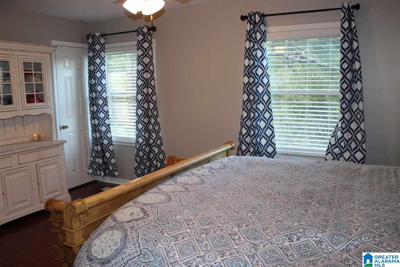 305 Old Rocky Ridge Lane Birmingham, AL 35216 - Photo 3 of 12
