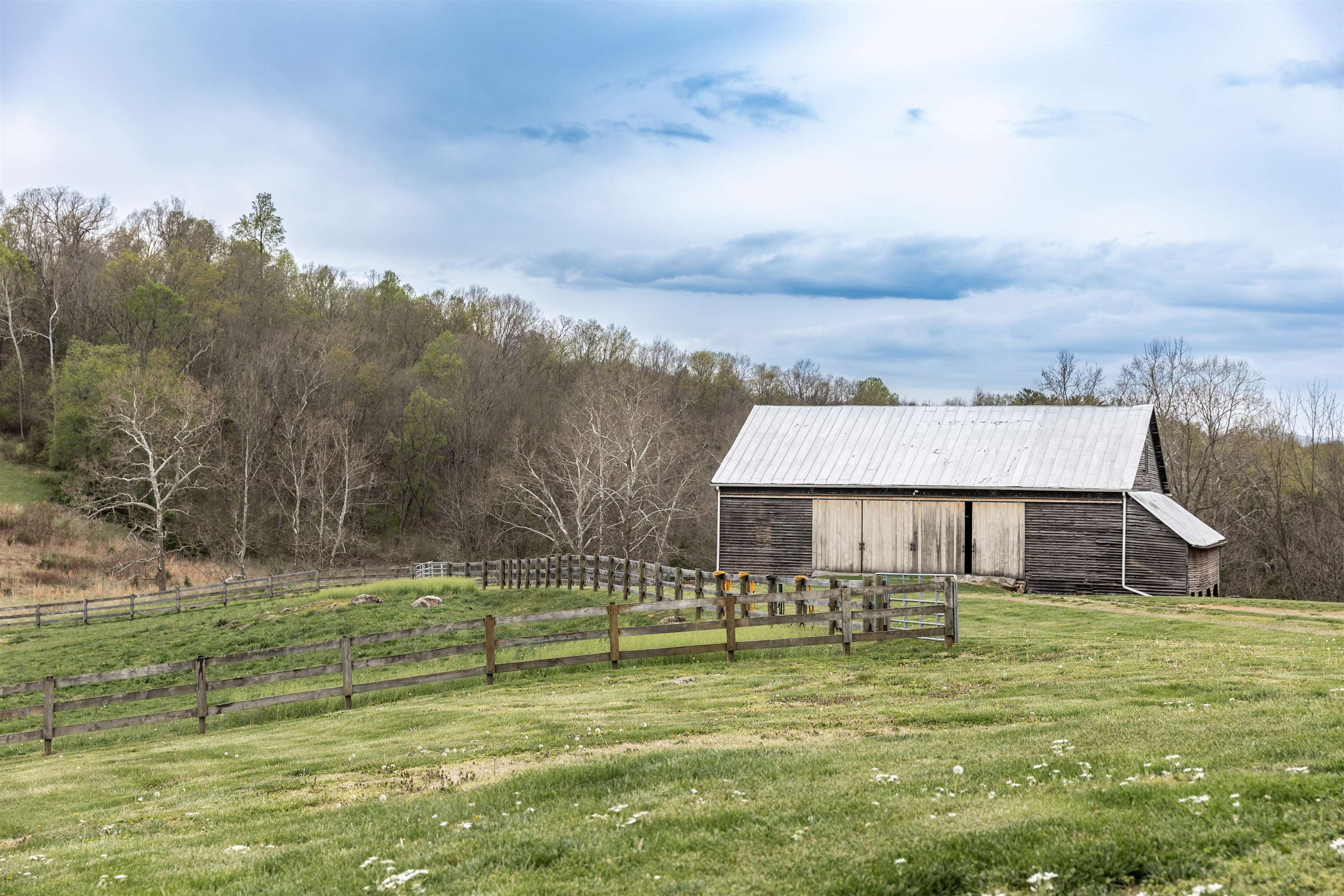 374 Goose Cr Road Raphine, VA 24472 - Photo 65 of 75 Bank Barn