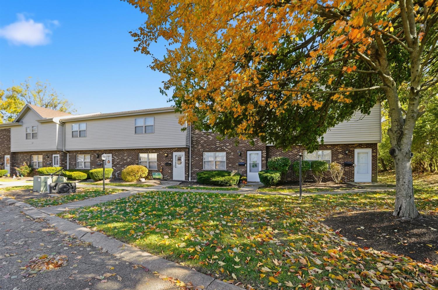 5654 Cheviot Road, Unit 1 Cincinnati, OH 45247 - Photo 2 of 36