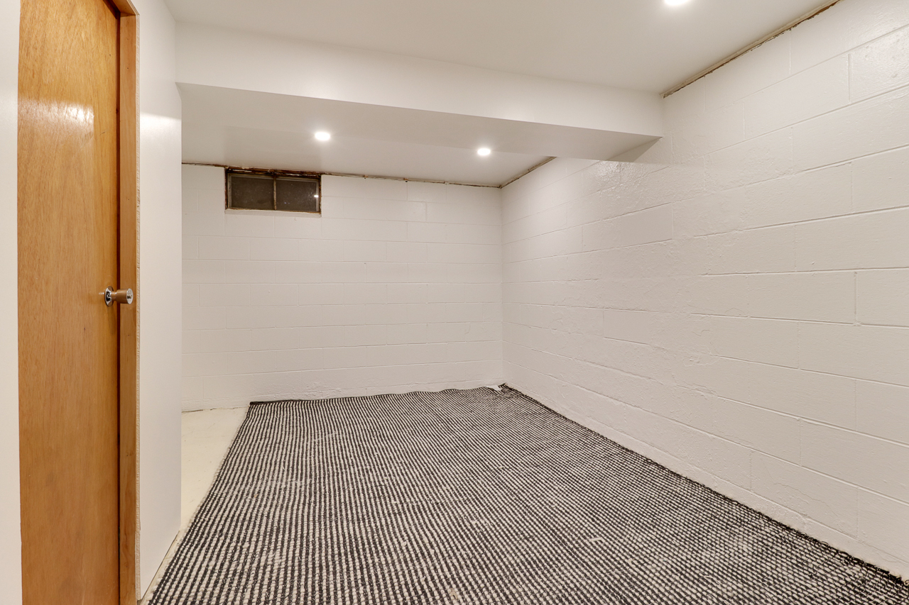 24 Ardith Drive Normal, IL 61761 - Photo 20 of 30 a view of hallway with a large window