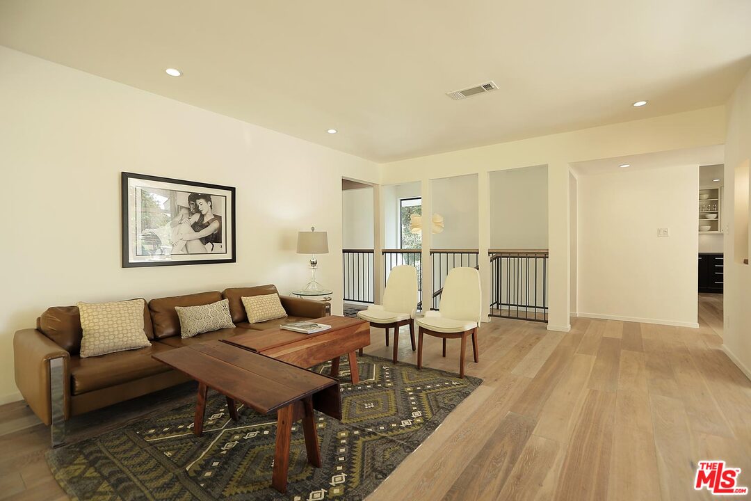 1633 Queens Road Los Angeles, CA 90069 - Photo 19 of 32