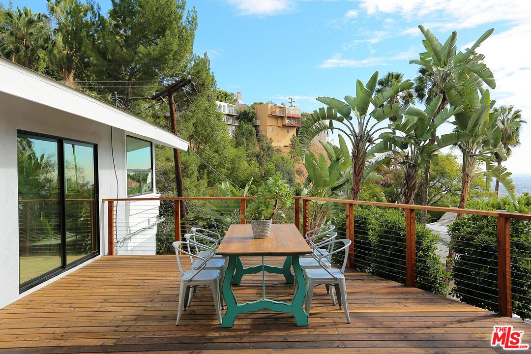 1633 Queens Road Los Angeles, CA 90069 - Photo 29 of 32