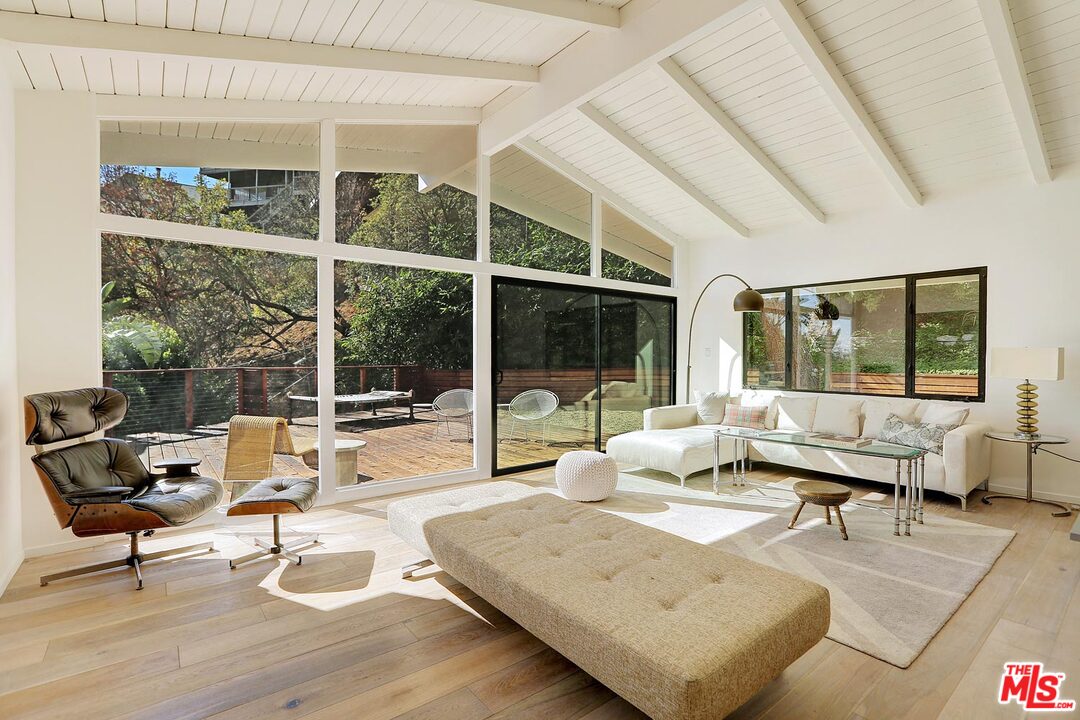 1633 Queens Road Los Angeles, CA 90069 - Photo 4 of 32