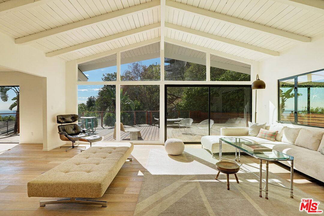 1633 Queens Road Los Angeles, CA 90069 - Photo 5 of 32