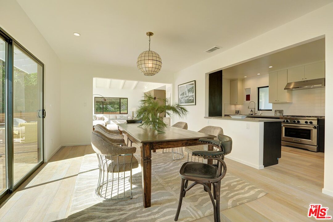 1633 Queens Road Los Angeles, CA 90069 - Photo 8 of 32