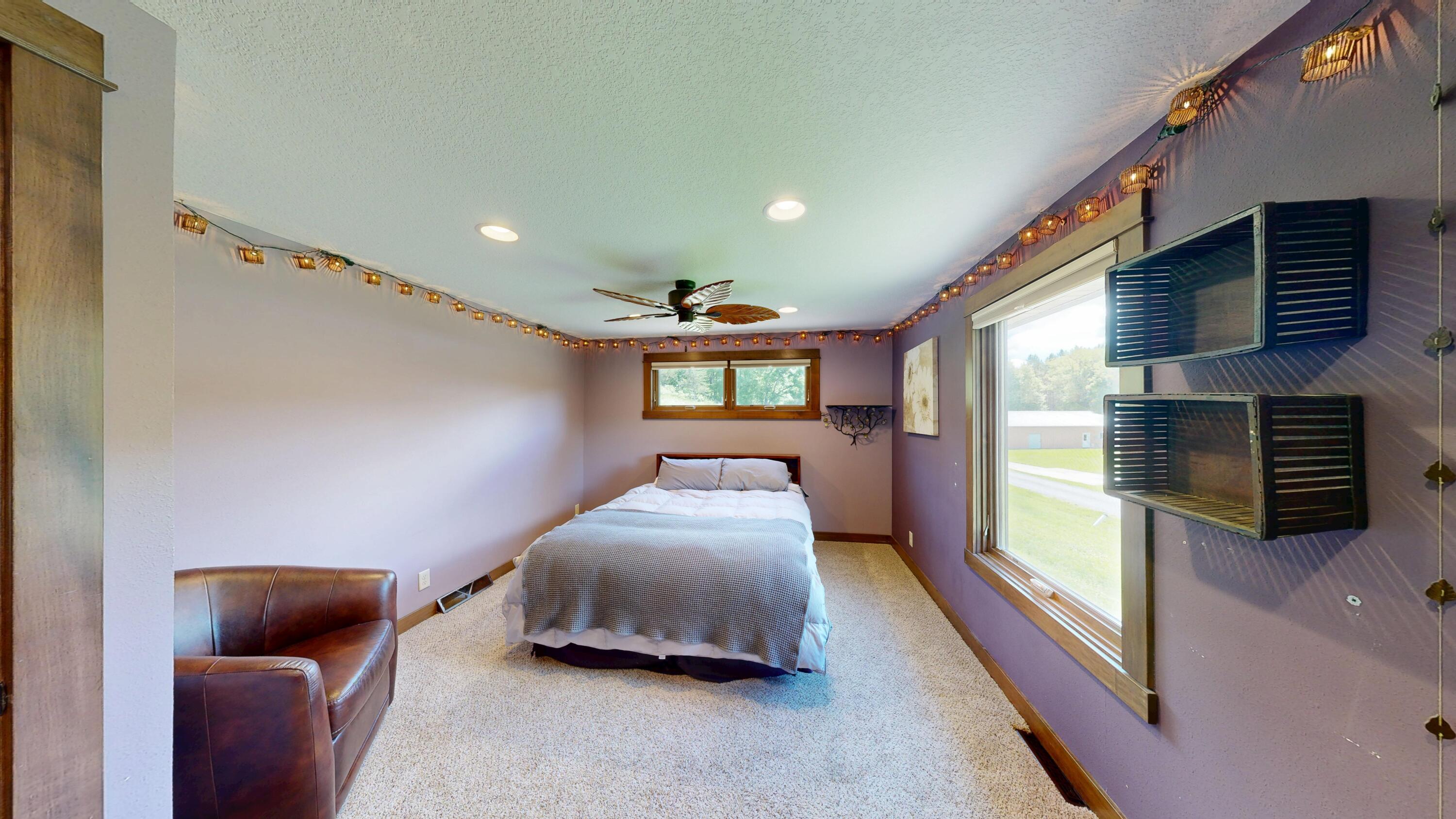580 Skunk Hollow Road La Crescent, MN 55947 - Photo 33 of 83 Bedroom