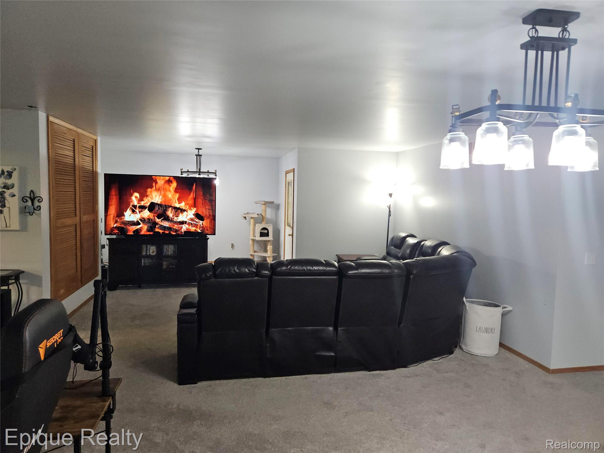 8150 Runyan Lake Road Fenton, MI 48430 - Photo 19 of 41 2.jpg
