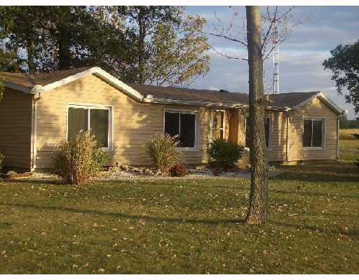 9528 Kohler Road Botkins, OH 45306 - Photo 3 of 12