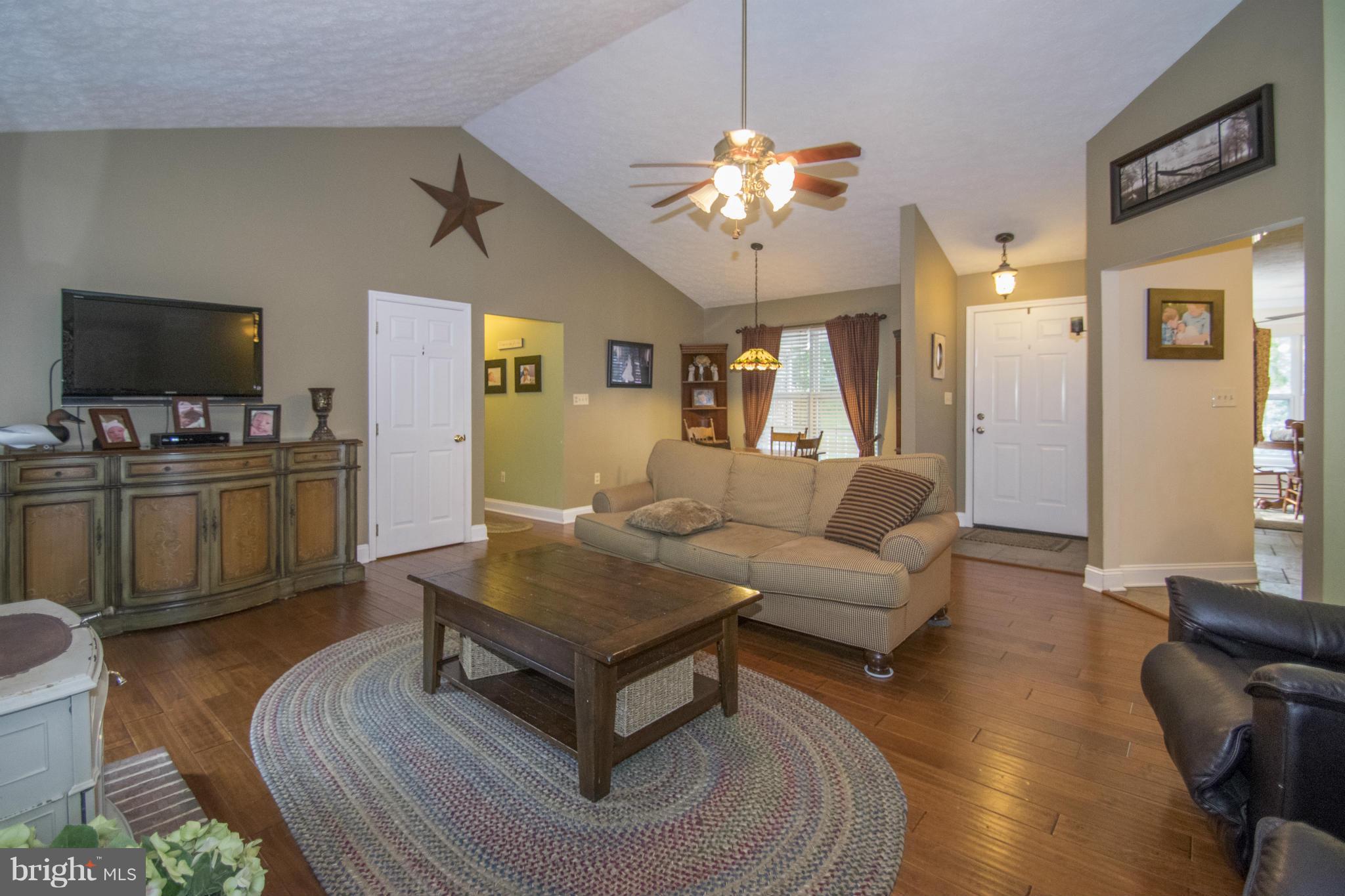 2204 Harkins Road Pylesville, MD 21132 - Photo 7 of 28 Living Room