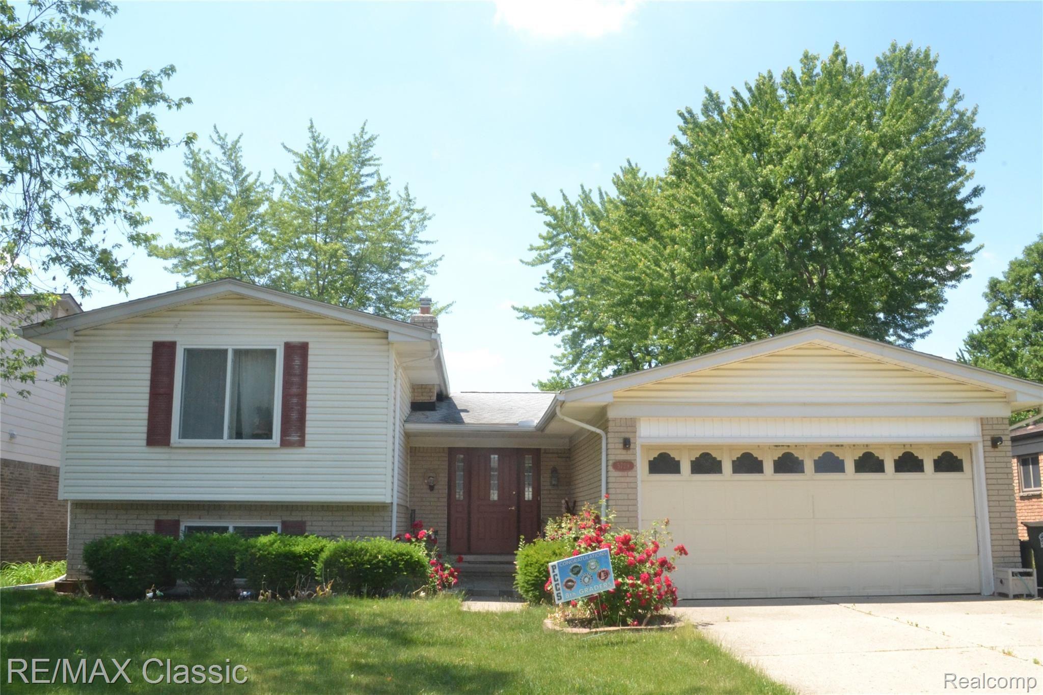 5729 Wedgewood Road Canton, MI 48187 - Photo 1 of 27 003.JPG
