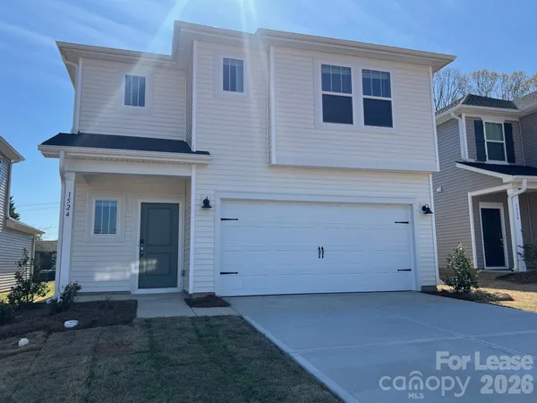 $1,895 | 1524 31st Street Northeast, Unit 34, Conover, NC 28613