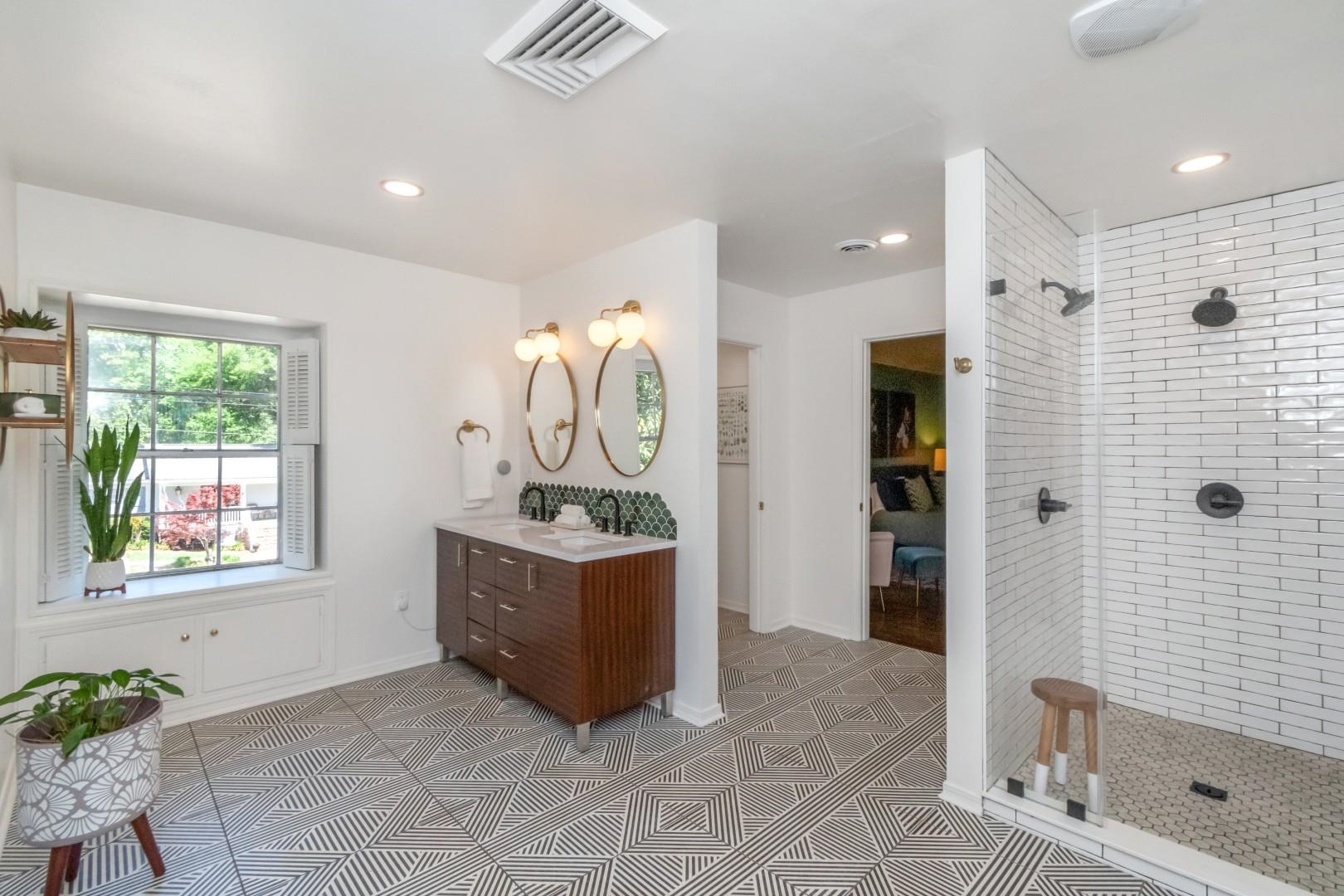524 Spring Park Drive East Mobile, AL 36608 - Photo 16 of 56 primary bath