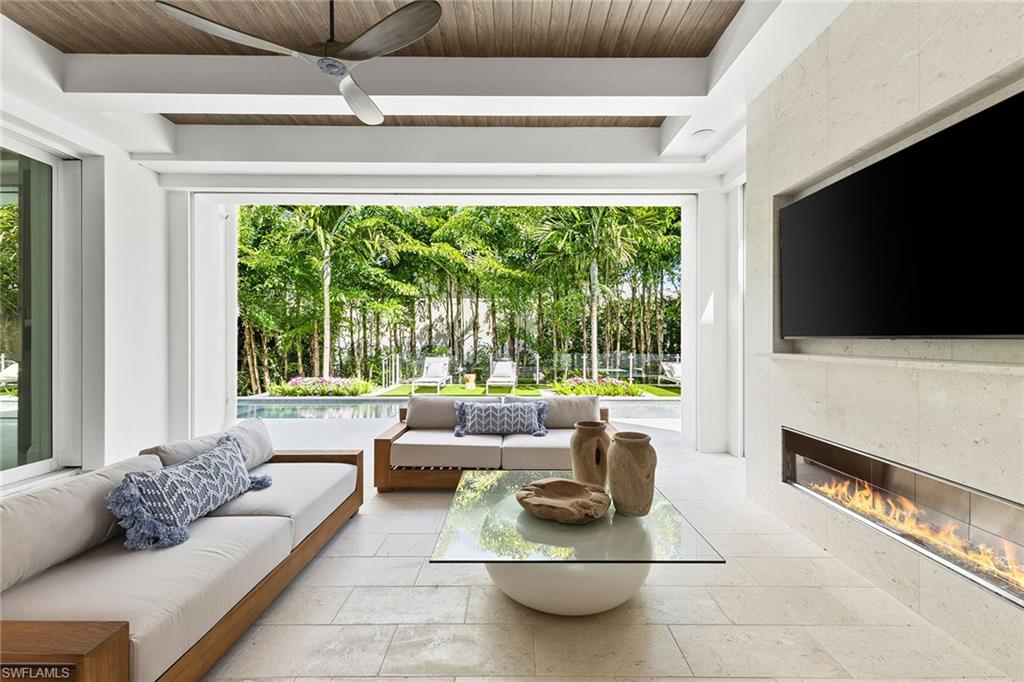 2131 Marina Drive Naples, FL 34102 - Photo 18 of 45