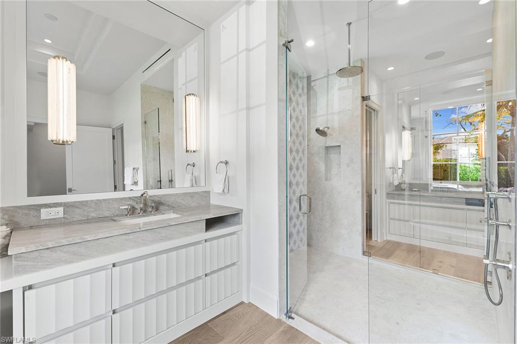 2131 Marina Drive Naples, FL 34102 - Photo 21 of 45