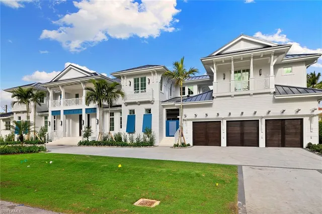 $11,900,000 | 2131 Marina Drive, Naples, FL 34102