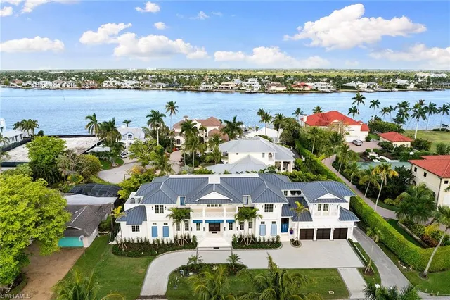 $11,900,000 | 2131 Marina Drive, Naples, FL 34102