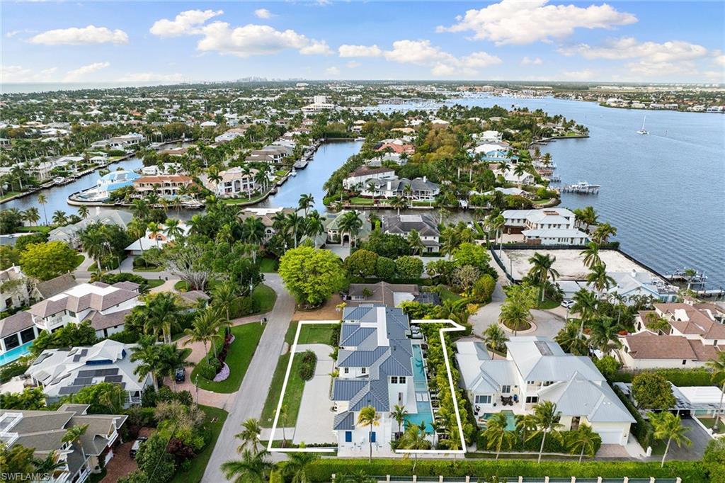 2131 Marina Drive Naples, FL 34102 - Photo 42 of 45
