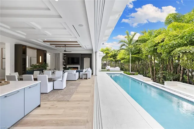 $11,900,000 | 2131 Marina Drive, Naples, FL 34102