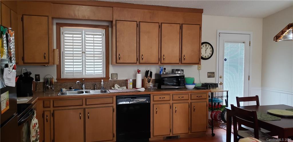 325 Anderson Road Albemarle, NC 28001 - Photo 5 of 16 Gallery Image 5