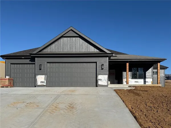 $789,900 | 12730 North Larkspur Ln., Platte City, MO 64079