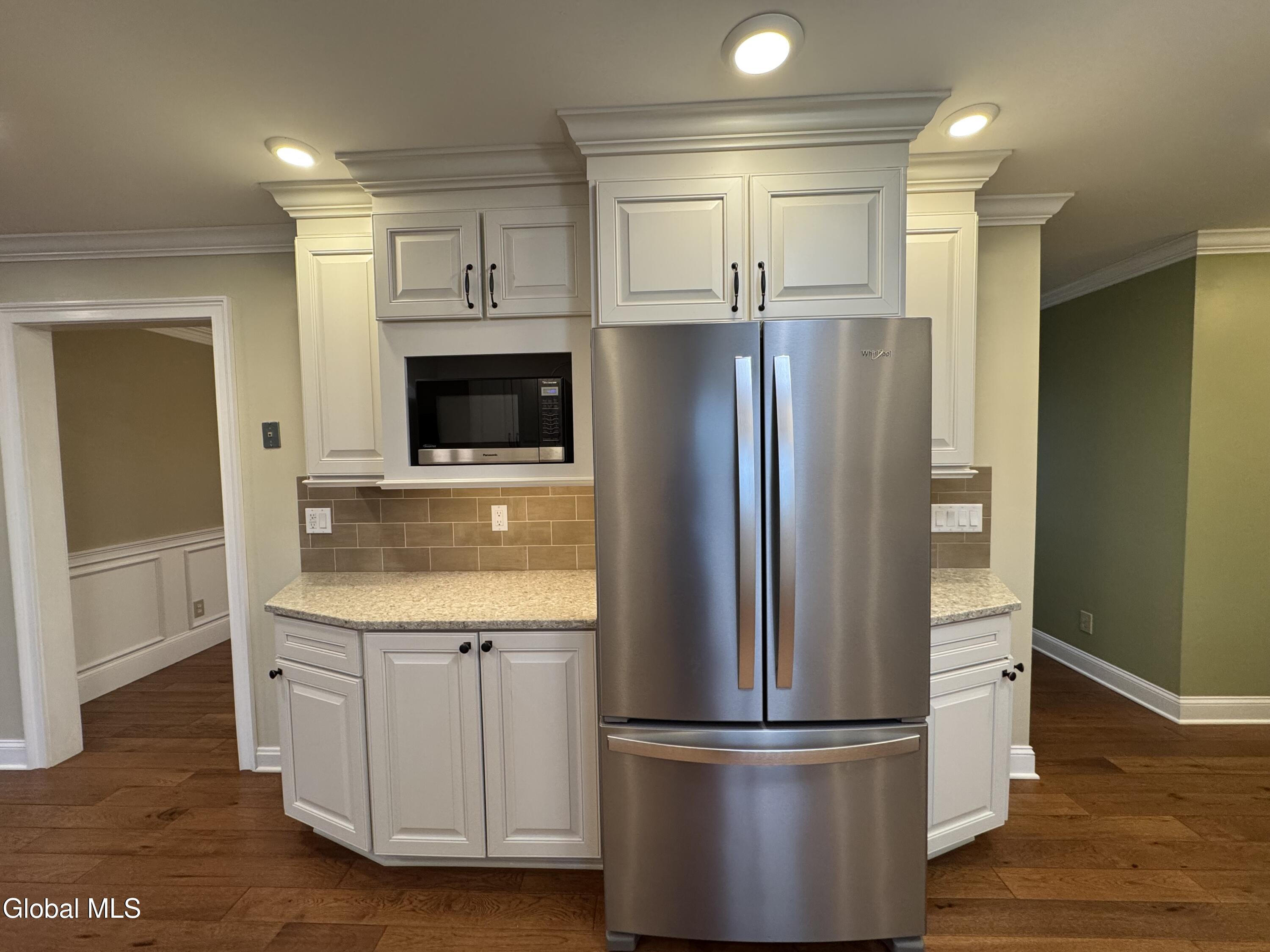 199 Ashdown Road Clifton Park, NY 12019 - Photo 9 of 66 IMG_3060