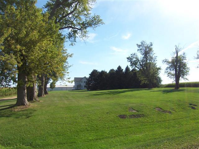4641 135th Street Clinton, IA 52732 - Photo 5 of 24 Gallery Image 5
