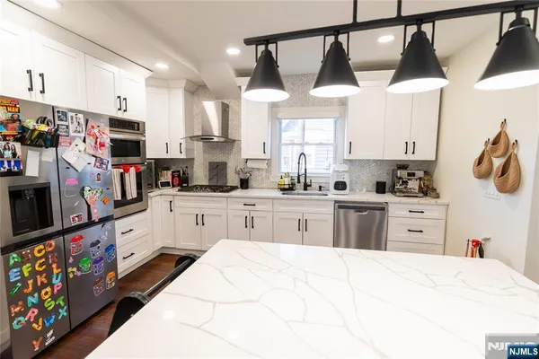 $799,900 | 246 Stirling Avenue, Orange, NJ 07050