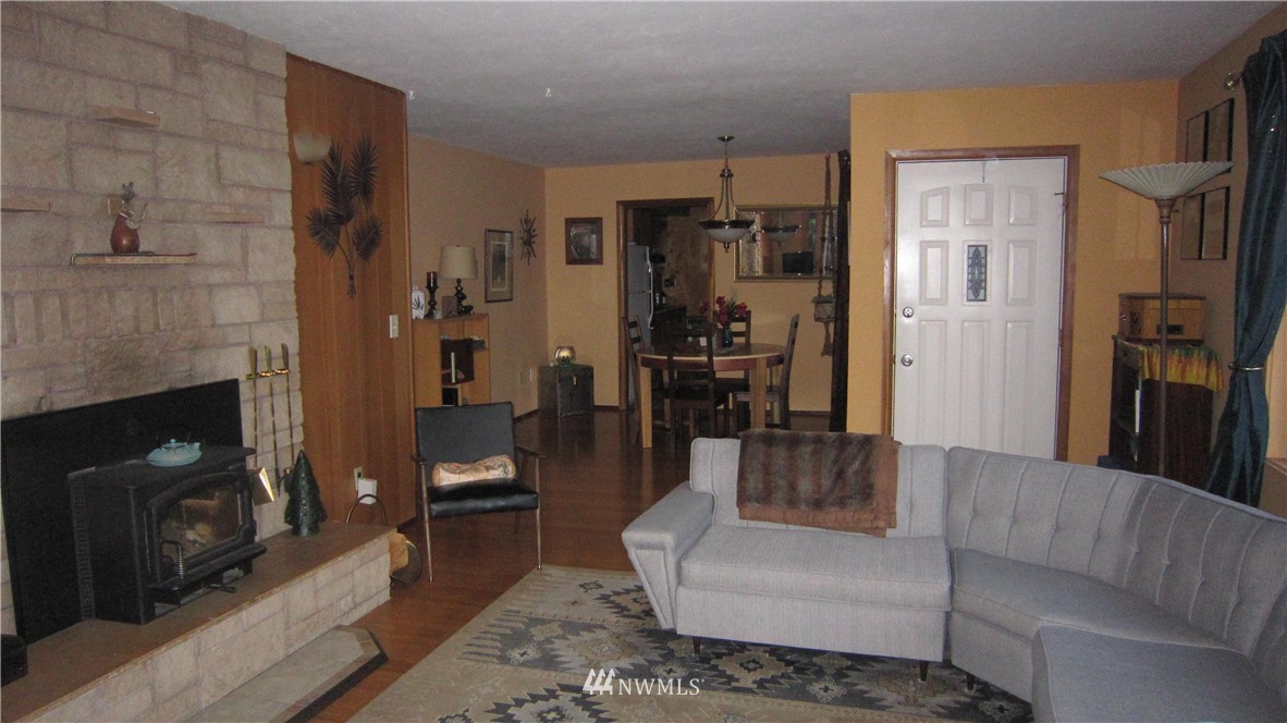 2981 Laurel Road Longview, WA 98632 - Photo 10 of 16 Gallery Image 10