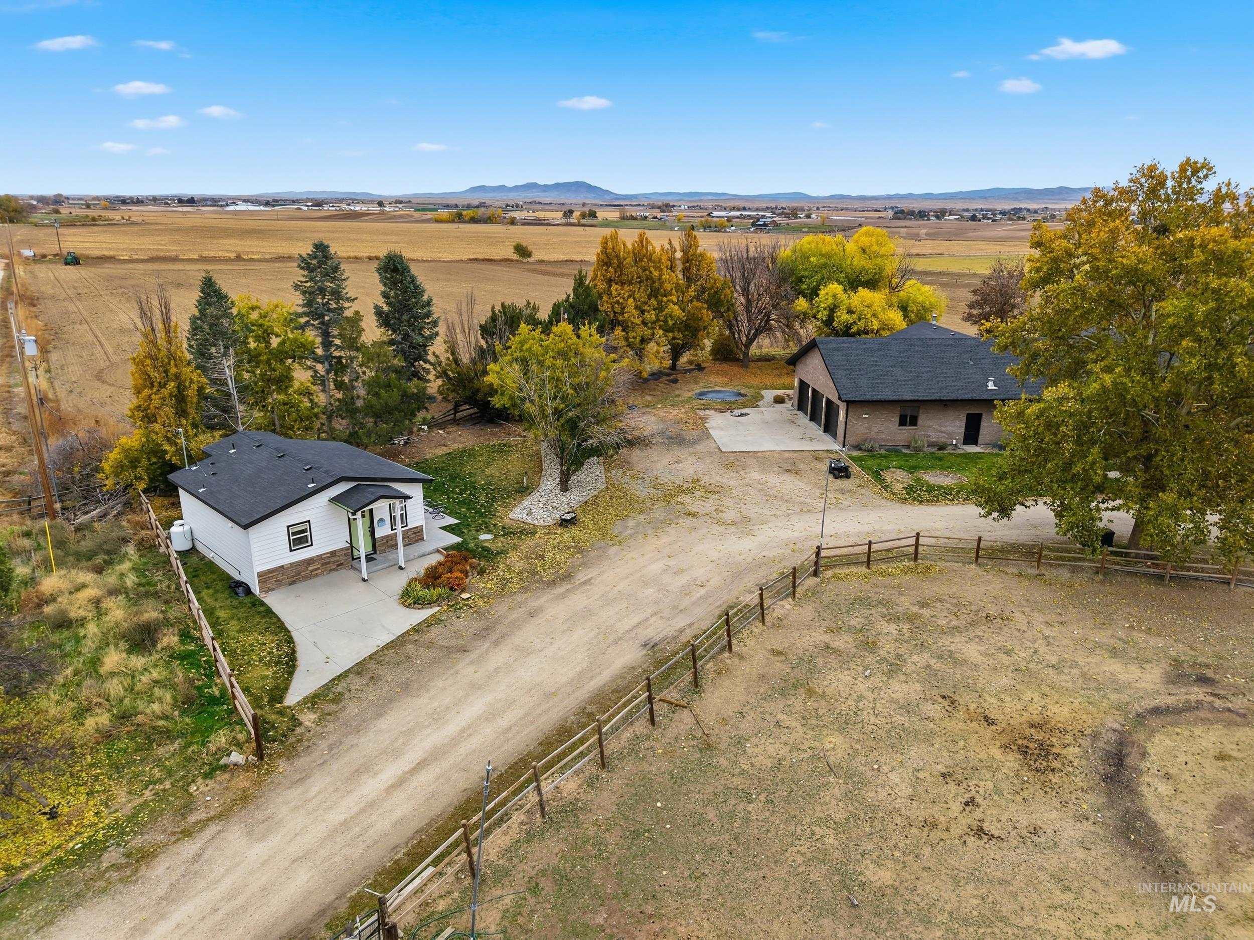 25300 Harvey Road Caldwell, ID 83607 - Photo 39 of 50 Aerial view of sparsely populated area featuring mountains