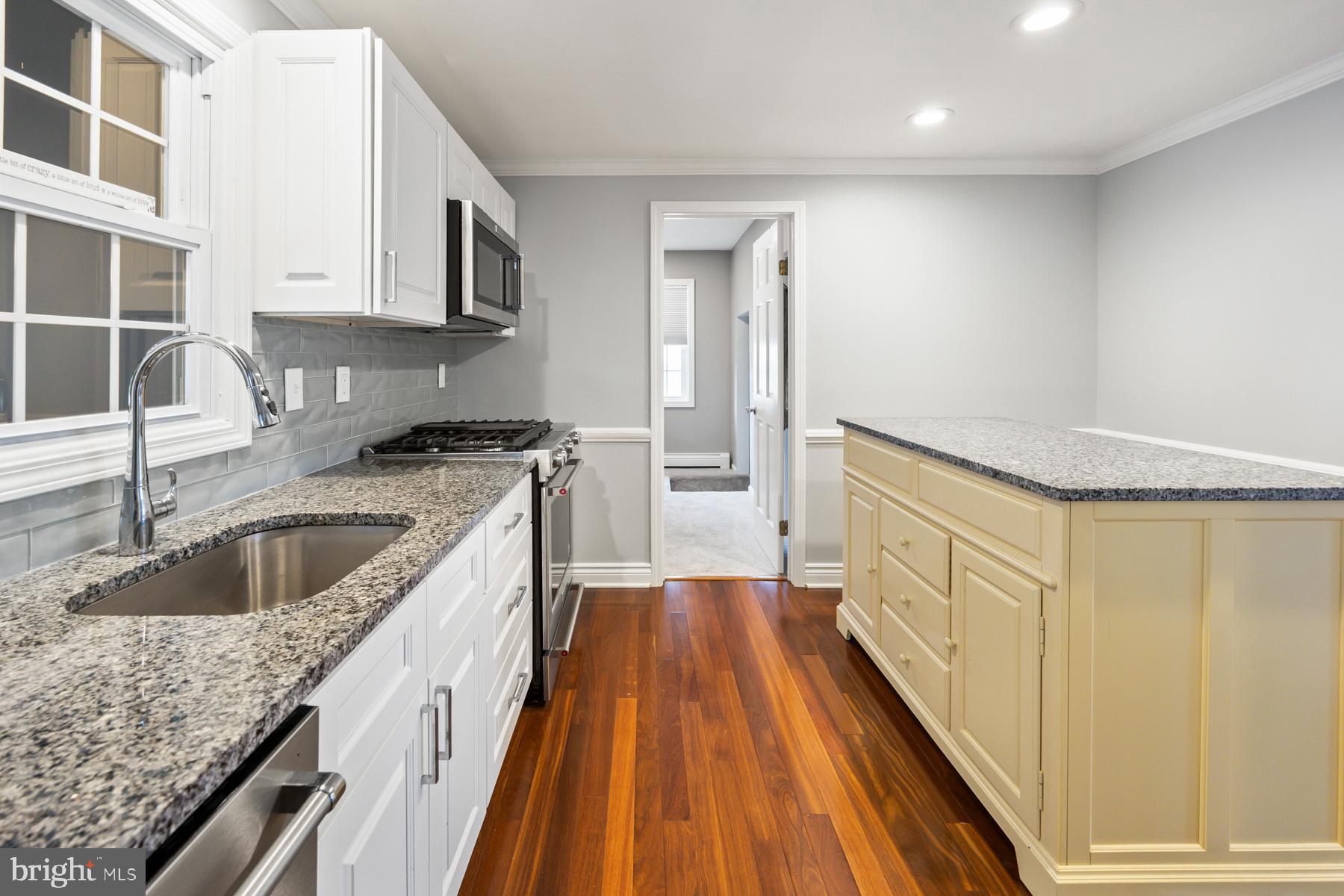 112 Hempstead Road Hamilton, NJ 08610 - Photo 11 of 40 Kitchen