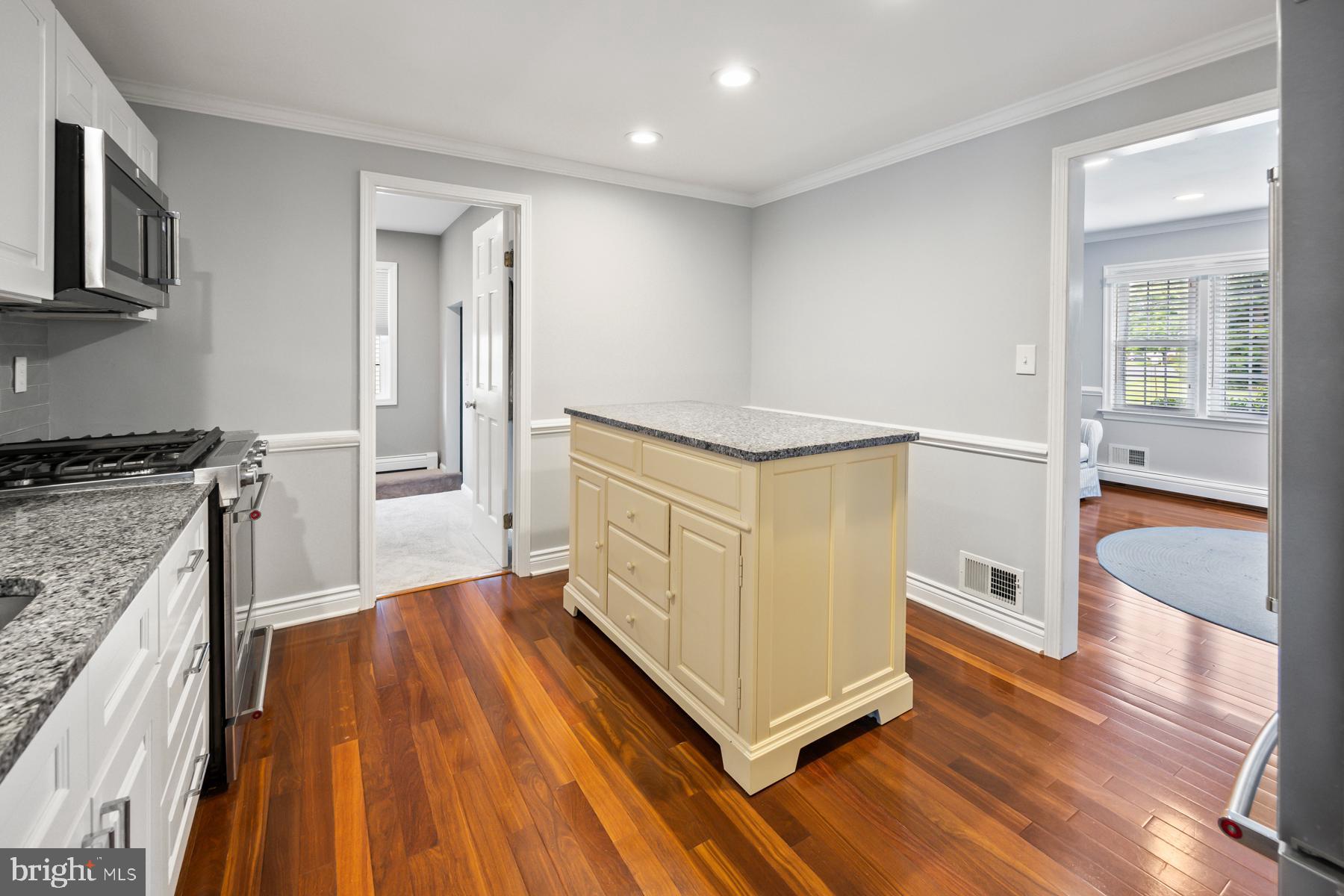 112 Hempstead Road Hamilton, NJ 08610 - Photo 12 of 40 Kitchen