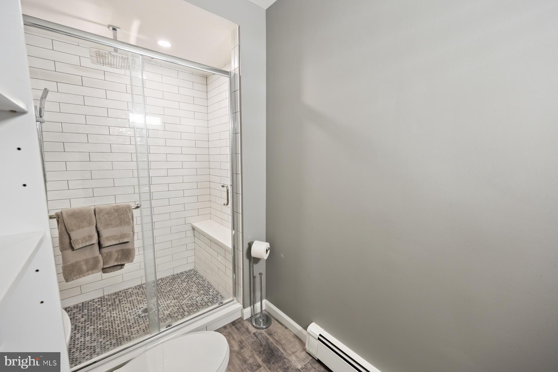 112 Hempstead Road Hamilton, NJ 08610 - Photo 31 of 40 Primary Bathroom